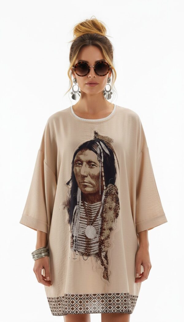 Beiges Oversize Damen Tunika Kleid mit Indianer Print Großhandel (3) (Sanal model) Beiges Oversize Damen Tunika Kleid mit Indianer Print Großhandel