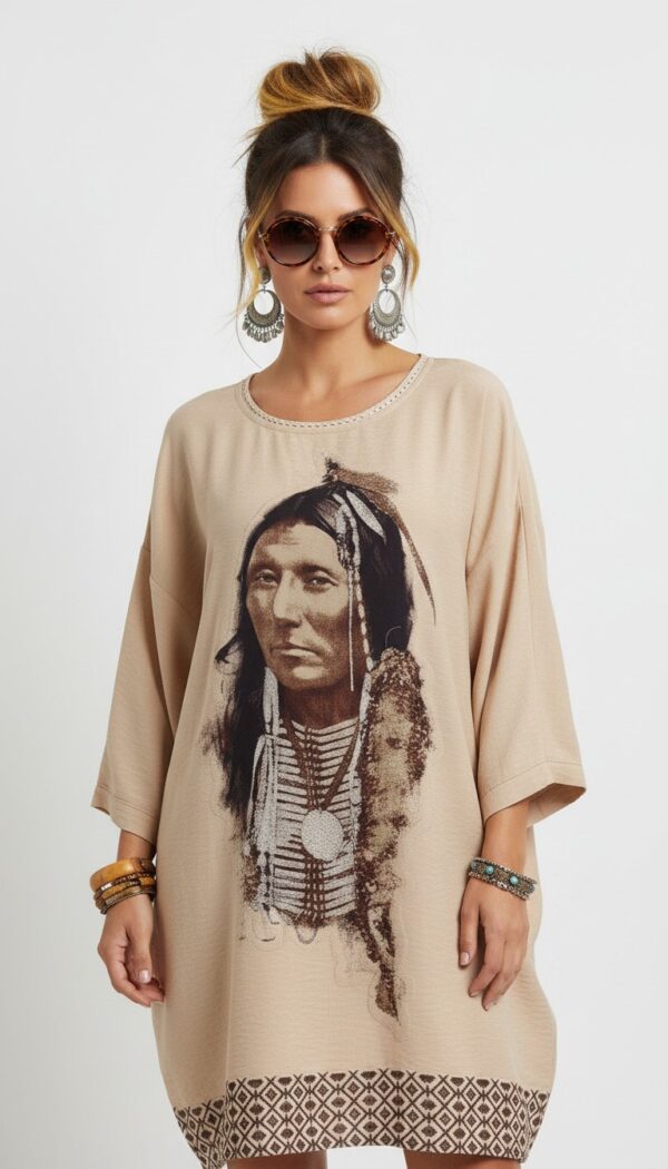 Beiges Oversize Damen Tunika Kleid Indianer Print Beiges Oversize Damen Tunika Kleid mit Indianer Print Großhandel
