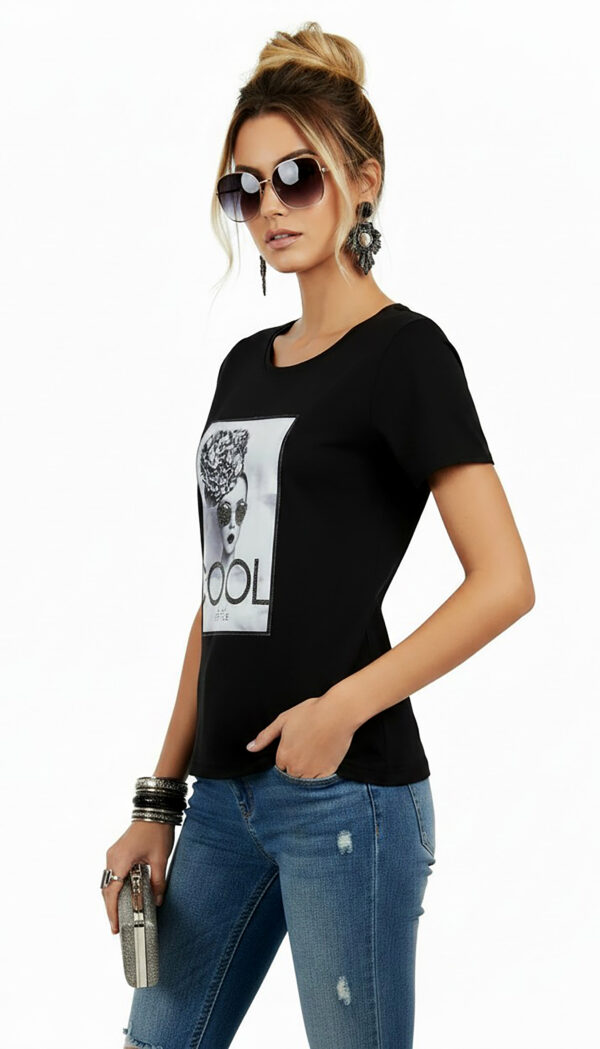 Shirt Schwarz mit Strass Cool Print Damen Shirt Schwarz mit Strass Damen Shirt mit Cool Fashion Print und dezenten Strassteinen