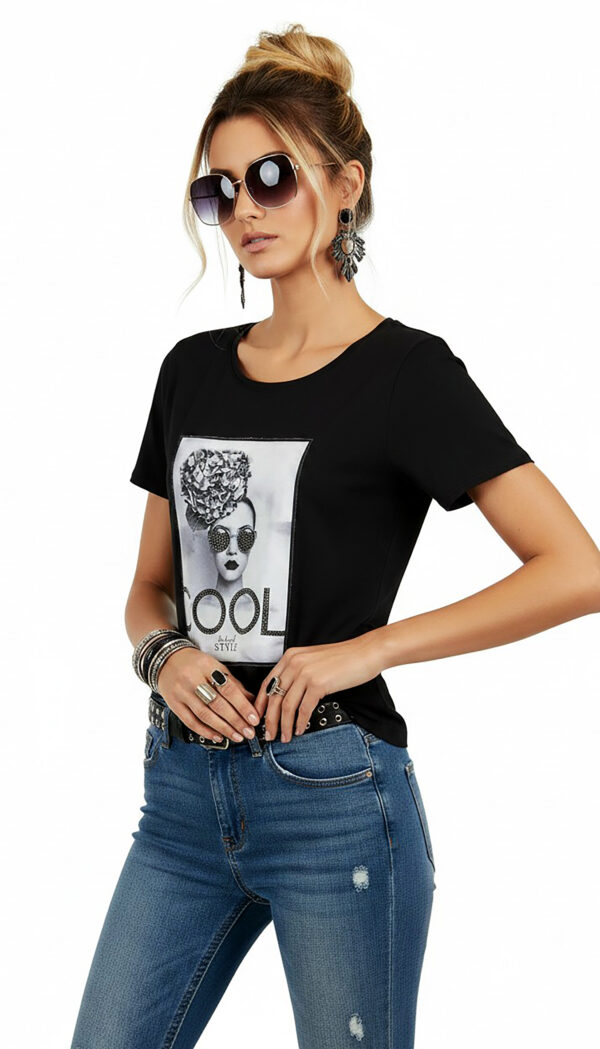 Shirt Schwarz mit Strass Cool Print Damen Shirt Schwarz mit Strass Damen Shirt mit Cool Fashion Print und dezenten Strassteinen