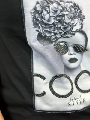 Shirt Schwarz mit Strass Damen Shirt mit Cool Fashion Print und dezenten Strassteinen