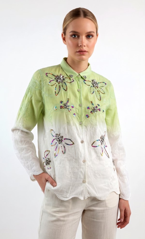 Bestickte Baumwollbluse mit Farbverlauf, Strass und Pailletten Grün-Weiß (1) Bestickte Baumwollbluse mit Farbverlauf in Grün-Weiß mit Strass und Pailletten