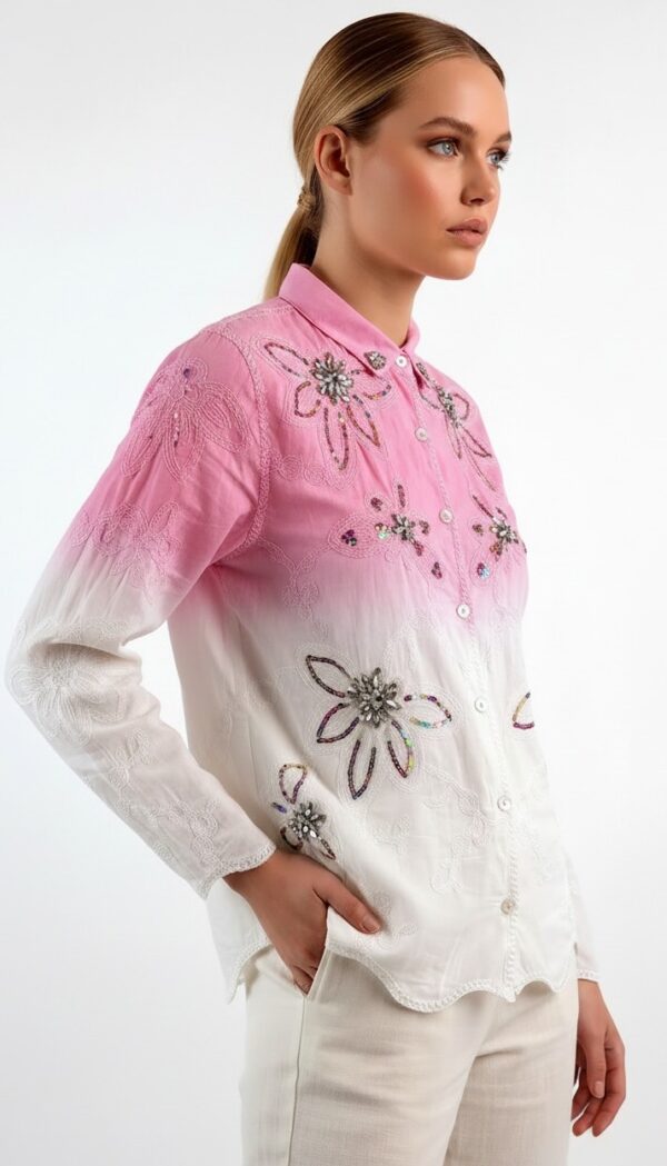 Bestickte Baumwollbluse mit Farbverlauf und Strass (5) Bestickte Baumwollbluse mit Farbverlauf und Strass in Rosa-Weiß