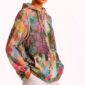 Bunte Katzenjacke Großhandel, Oversize Kapuzenjacke mit Blumenprint, versteckten Katzenmotiven und Strassrosen, rosemodee.de