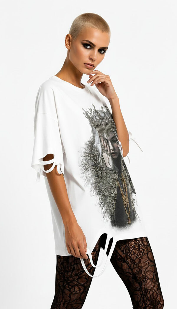 Dark Queen Strass Oversize Shirt Weiß Großhandel Lot (1) Dark Queen Strass Oversize Shirt Weiß mit Gothic Print und hochwertigen Strassteinen