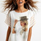 Elegantes Oversize Shirt mit Fashion Lady Print und Strassdetails in Beige-Weiß