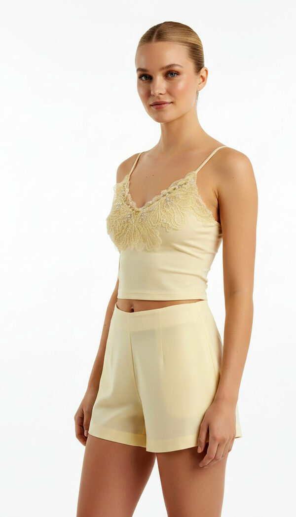 Gelbes Spitzen Crop Top mit 3D-Blumen, Perlen, Strassteinen und Soft-Cups (4) Gelbes Spitzen Crop Top mit 3D-Blumen, Perlen, Strassteinen und Soft-Cups