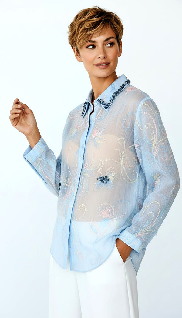 Hellblaue Oversize Damen Bluse mit Strass Kragen und Schmetterling Stickerei Großhandel (10) Hellblaue Damen Bluse mit Strass Kragen und Schmetterling Stickerei Großhandel
