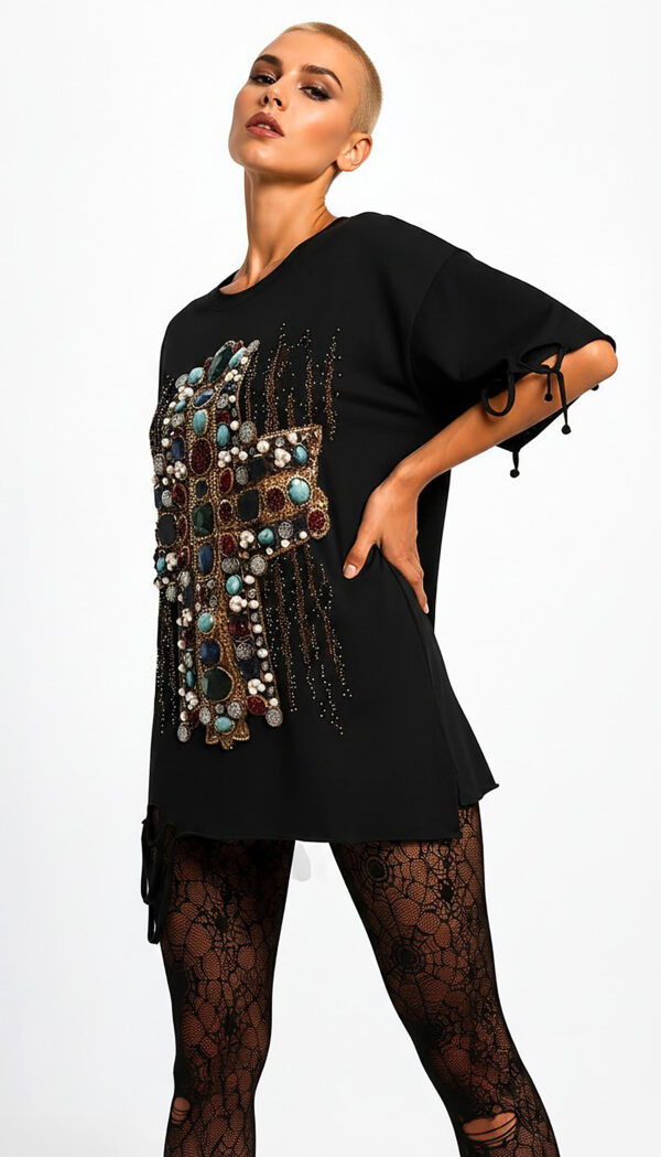 Kreuz Strass Oversize Shirt Großhandel Lot 2 Stück – Gothic Damen Longshirt Schwarz (1) Kreuz Strass Oversize Shirt Schwarz mit Schmuckstein-Kreuz und hochwertigen Strassteinen