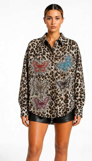Leopardenhemd Großhandel, Oversize Hemd mit Strass Schmetterlingen im Leopardenprint, rosemodee.de