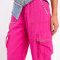 Pinke Cargohose Großhandel, Regenstoff Hose mit Denim Applikation, Strassbesatz und Cargotaschen, 3er Lot M bis XL, rosemodee.de