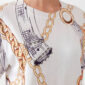 Print Shirt Großhandel Tencel Kette, illustrativer Reitmotiv Print mit goldenen Ketten und Strassriemen, rosemodee.de