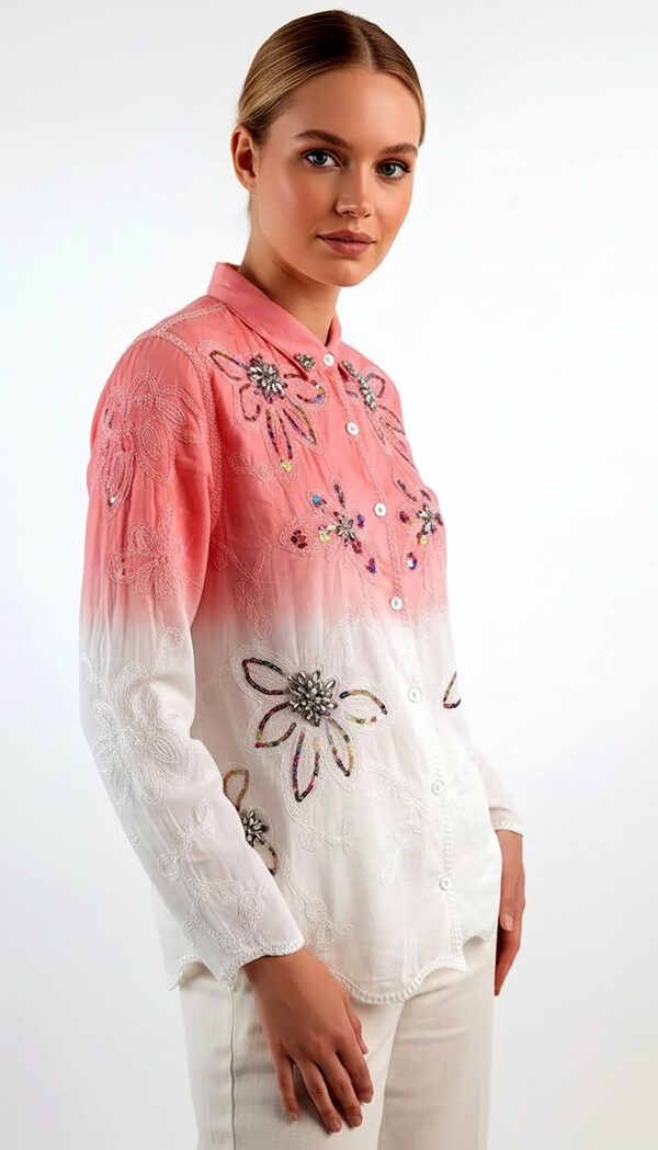 Rosa Farbverlauf Baumwollbluse mit Blumenstickerei, Strass & Pailletten (6) Rosa Farbverlauf Baumwollbluse mit Blumenstickereien, Strass und Pailletten