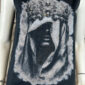 Schwarzes Gothic Tank Top Großhandel – Muscle-Tank mit mystischem Kronen-Figur-Digitalprint, vollflächigem Silber- und Schwarzstrass-Besatz – rosemodee.de
