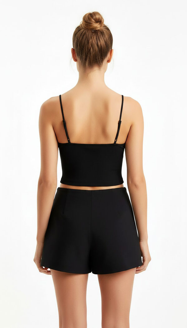 Schwarzes Spitzen Crop Top mit 3D-Blumen, Perlen, Strassteinen und Soft-Cups (1) Schwarzes Spitzen Crop Top mit 3D-Blumen, Perlen, Strassteinen und Soft-Cups