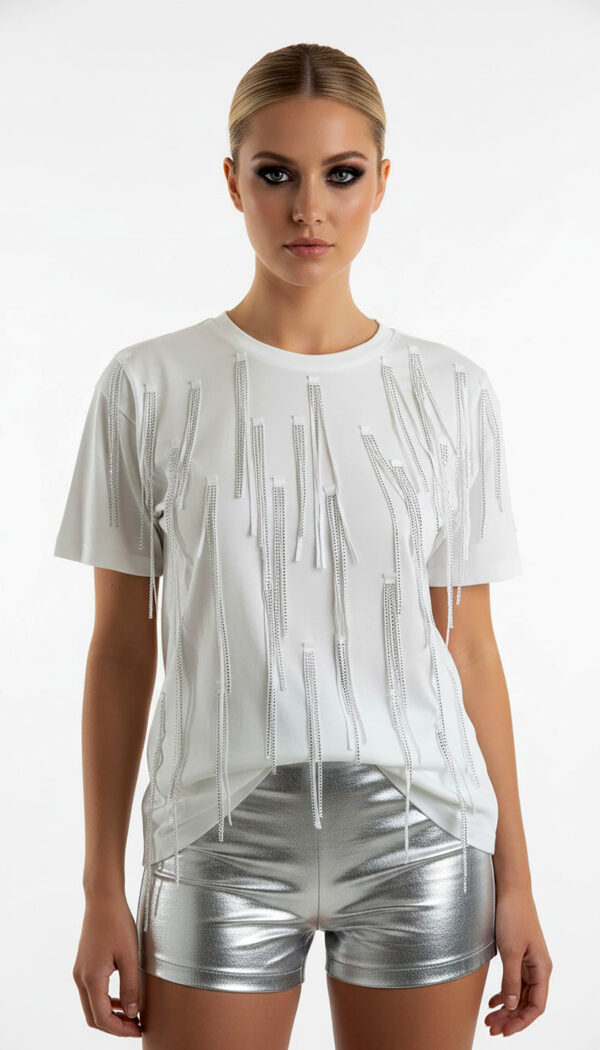 Weißes Fransen Shirt mit Strasssteinen und silbernen Metallic-Fransen (2) Weißes Fransen Shirt mit Strasssteinen und silbernen Metallic-Fransen