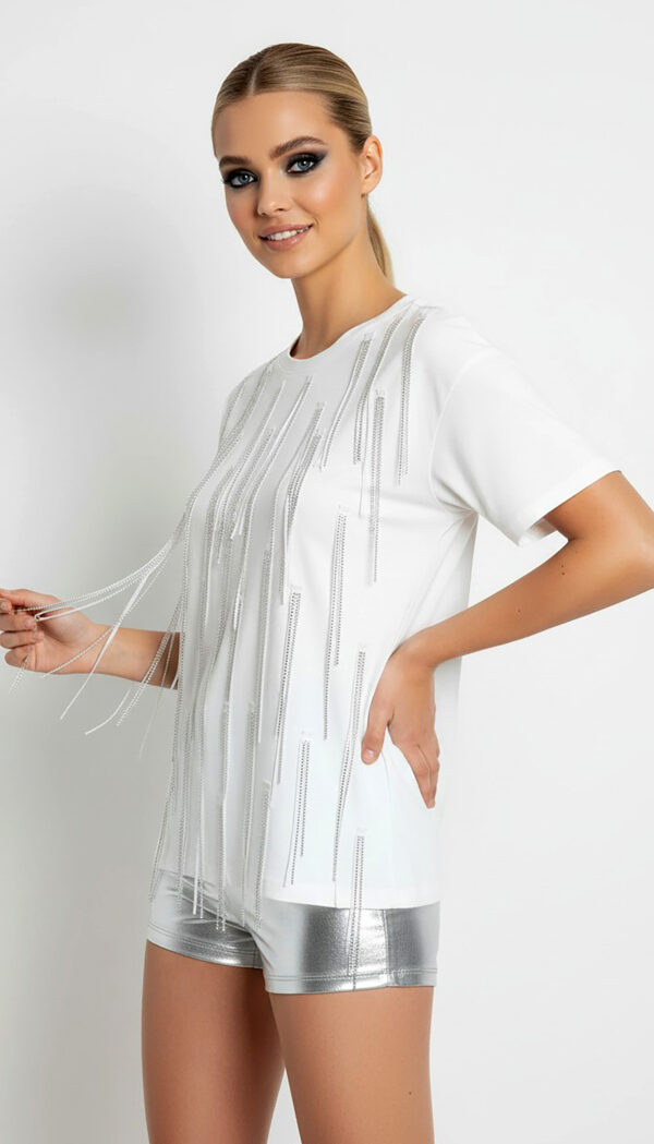 Weißes Fransen Shirt mit Strasssteinen und silbernen Metallic-Fransen (5) Weißes Fransen Shirt mit Strasssteinen und silbernen Metallic-Fransen