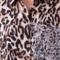 Damen Hemdbluse Leo Print mit Strass Beige Großhandel.