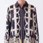 Damen Satinbluse Barock Kettenprint Großhandel Schwarz mit elegantem Allover-Print.
