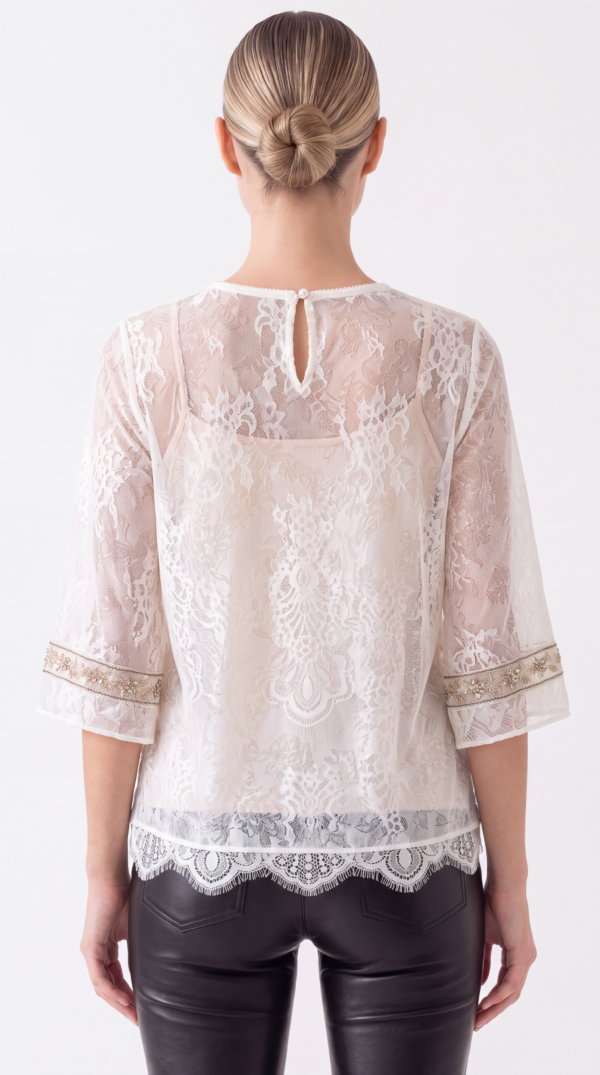 Damen Transparente Spitzenbluse mit Perlen & Strass LOT ML Großhandel – Offwhite (2) Damen Transparente Spitzenbluse mit floralem Spitzenmuster LOT M/L Großhandel Offwhite