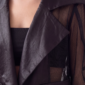 Damen Transparente Satin Crop Jacke Großhandel Schwarz & Weiß mit Satin-Revers und transparenten Tüllärmeln