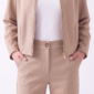 Stoffhose Camel Großhandel Damen elegante Business Hose Ganzkörperansicht