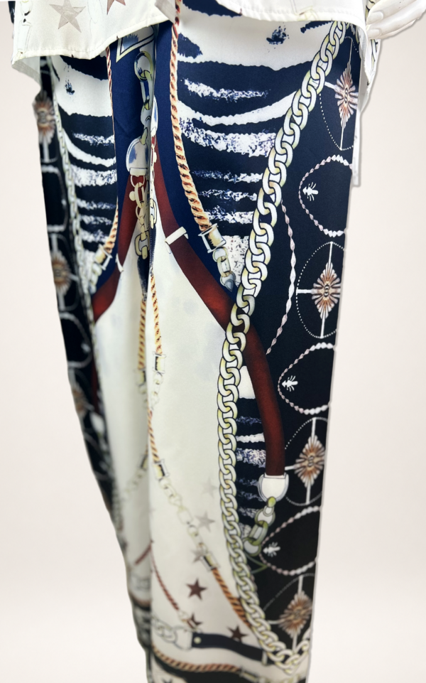 Damen 3-teiliges Set mit Kettenprint – Hemd, Hose & Schal Großhandel (13) Damen 3-teiliges Set Kettenprint Bluse Hose Schal Großhandel