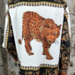 Damen Bluse mit Tiger- & Barock-Print Großhandel – großes Tigermotiv