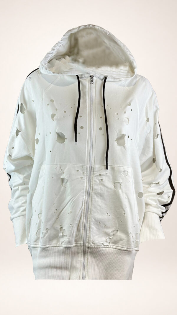 Damen Destroyed Hoodie Jacke mit Tiger & Panther Print Onesize Großhandel in Beige mit Strasssteinen und Destroyed-Look (3) Damen Destroyed Hoodie Jacke mit Tiger & Panther Print Onesize Großhandel in Beige mit Strasssteinen und Destroyed-Look.