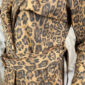 Damen Trenchcoat mit Leo-Print & Taillengürtel Braun – Großhandel
