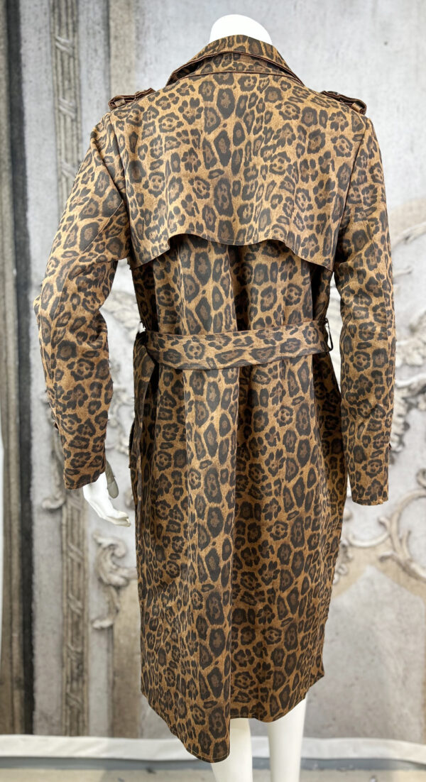 Damen Trenchcoat mit Leo-Print & Taillengürtel Braun – Großhandel (9) Damen Trenchcoat mit Leo-Print & Taillengürtel Braun – Großhandel